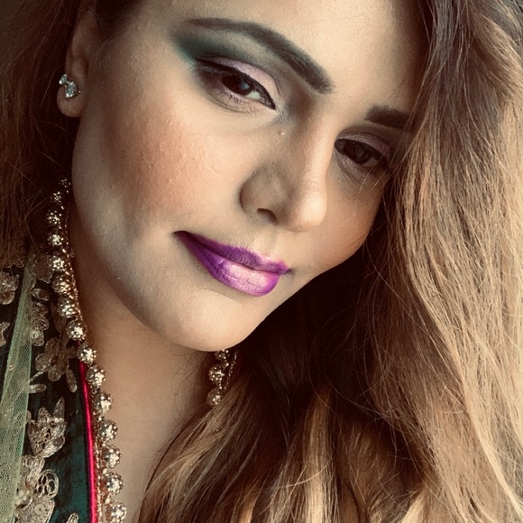 Meet your Posher, Divya - Picture 1 of 1